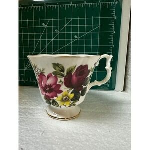 Royal Albert Bone China Floral Tea Cup Vintage Gold Trim England